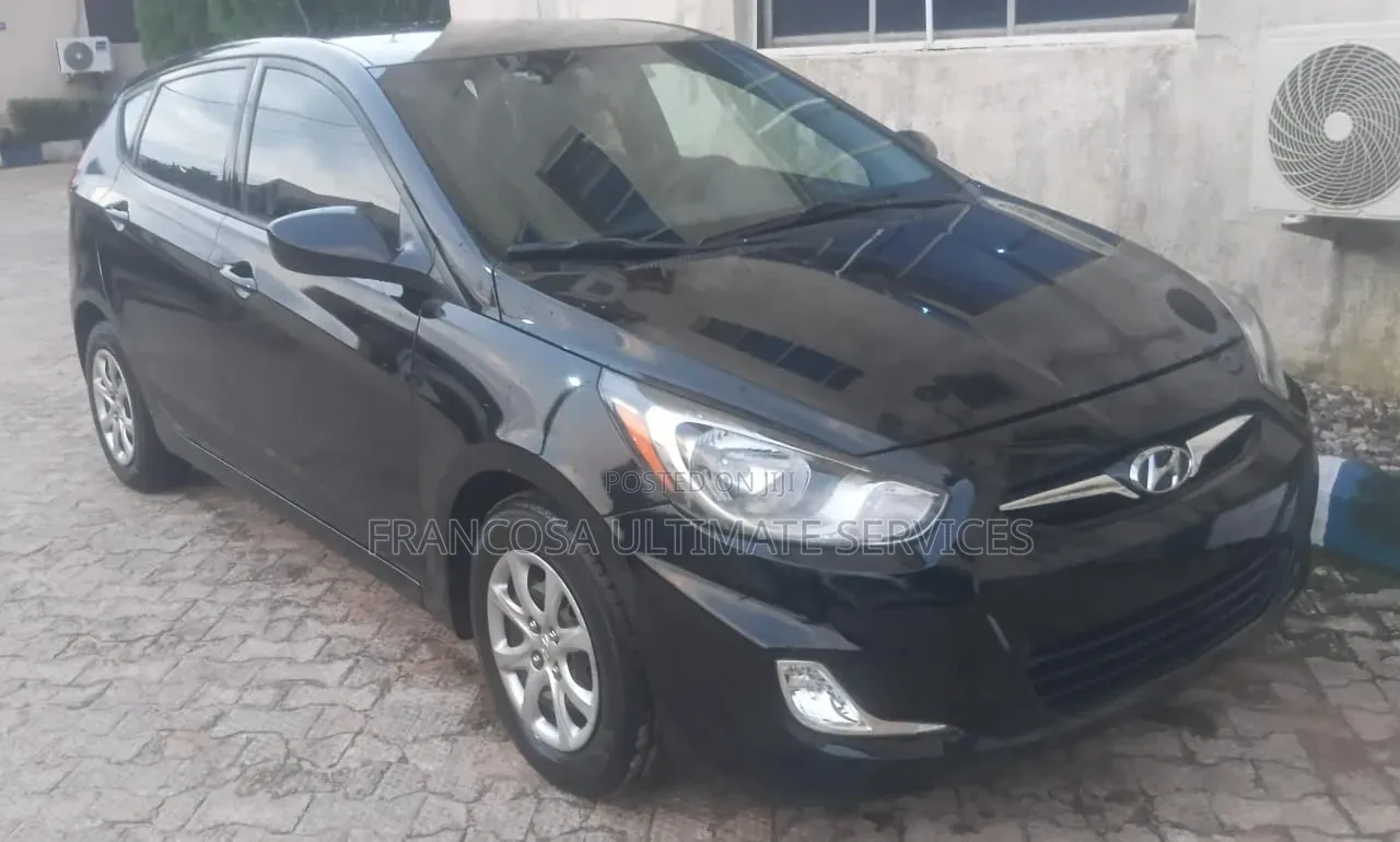 Hyundai Avante 2012 Black