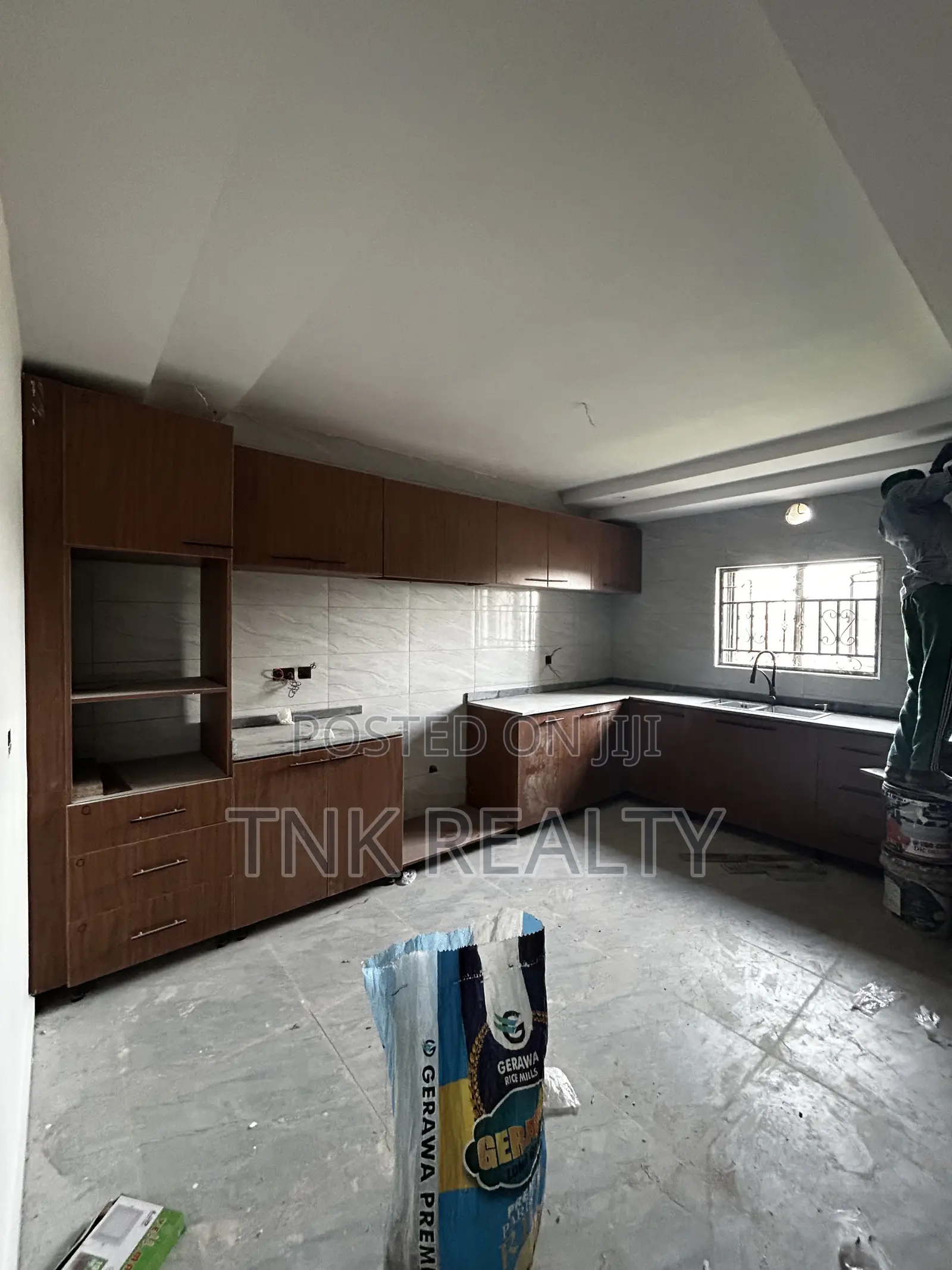3bdrm Block of Flats in Katampe (Main) for sale