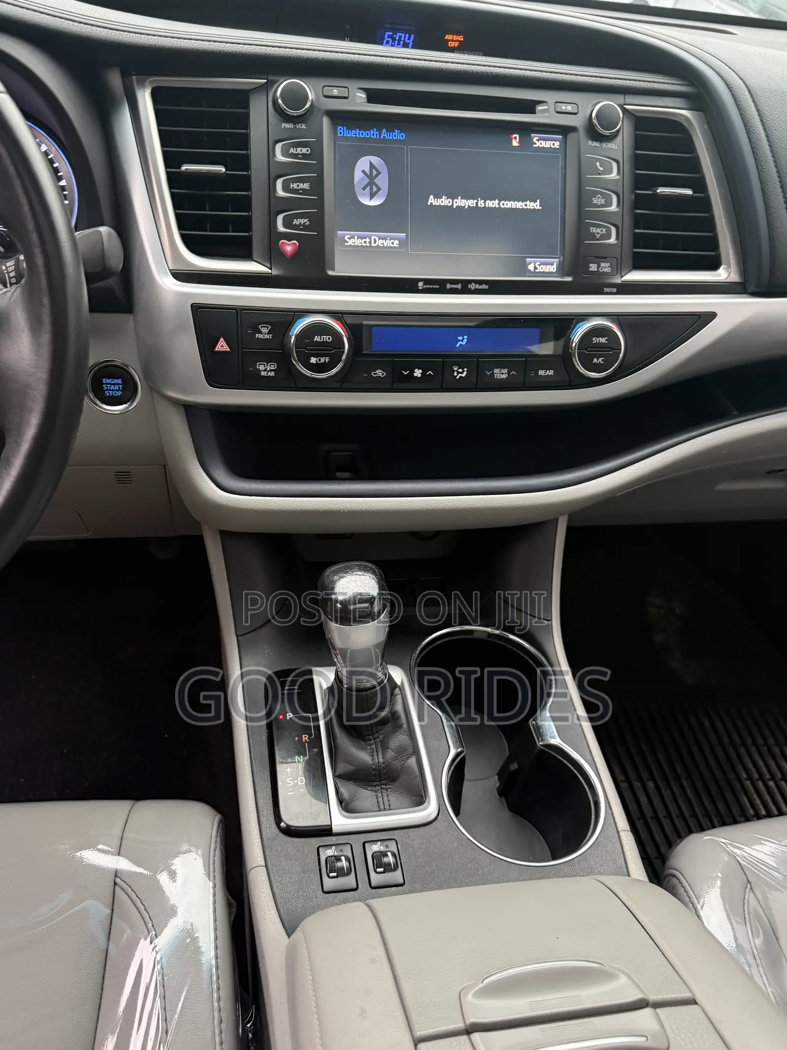 Toyota Highlander XLE 4x2 V6 (3.5L 6cyl 8A) 2017 Silver