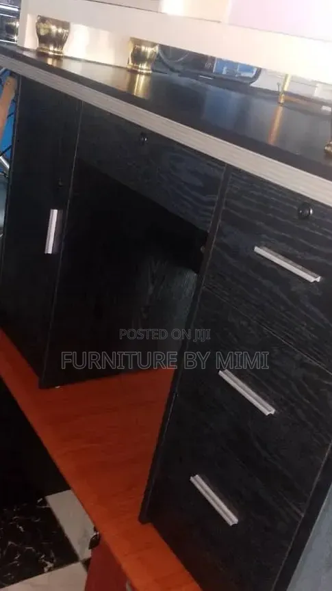 Modern Wooden Executive Office Table With Storage (1.2m 1.4m).