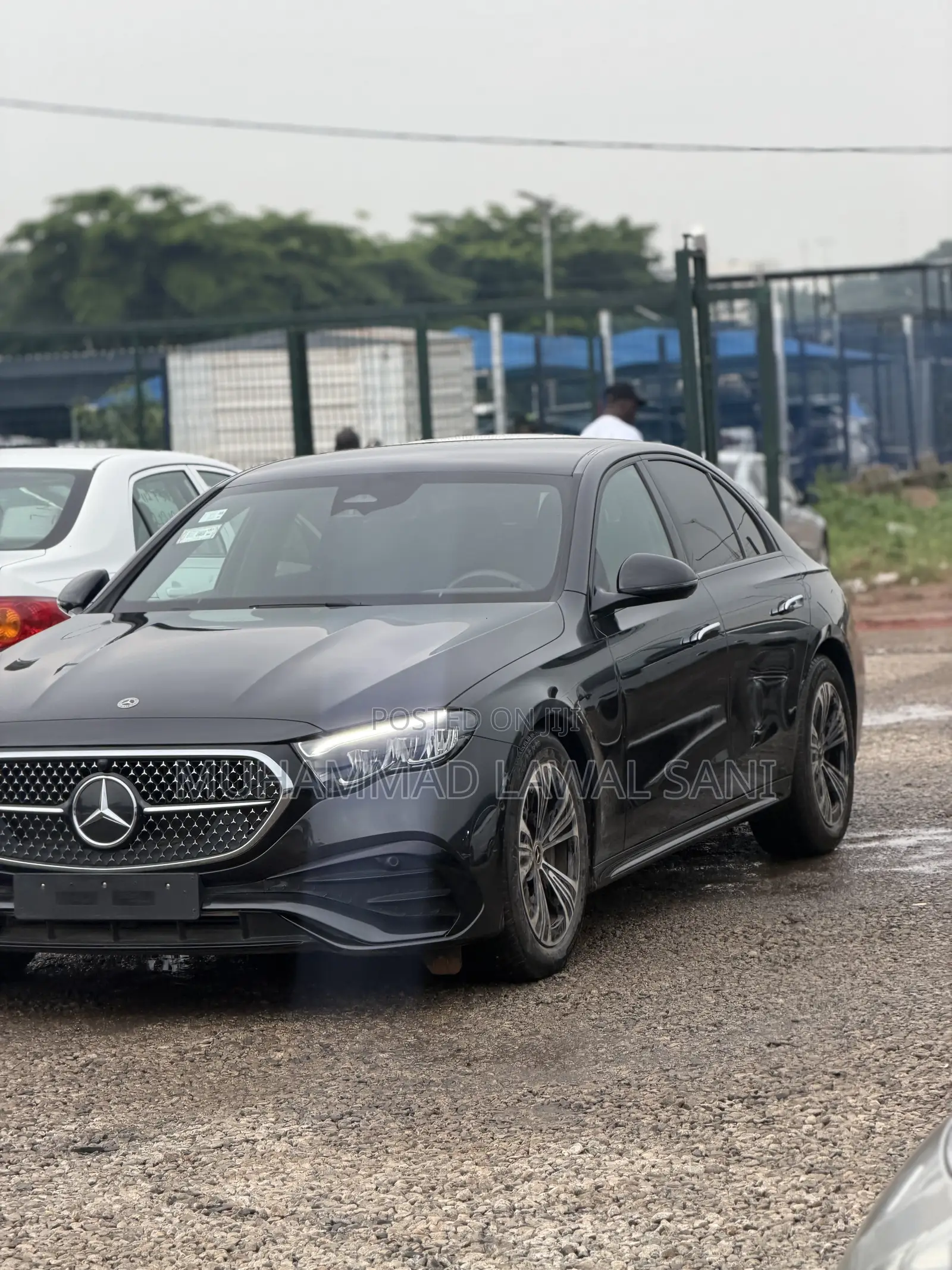 New Mercedes-Benz E200 2025 Black