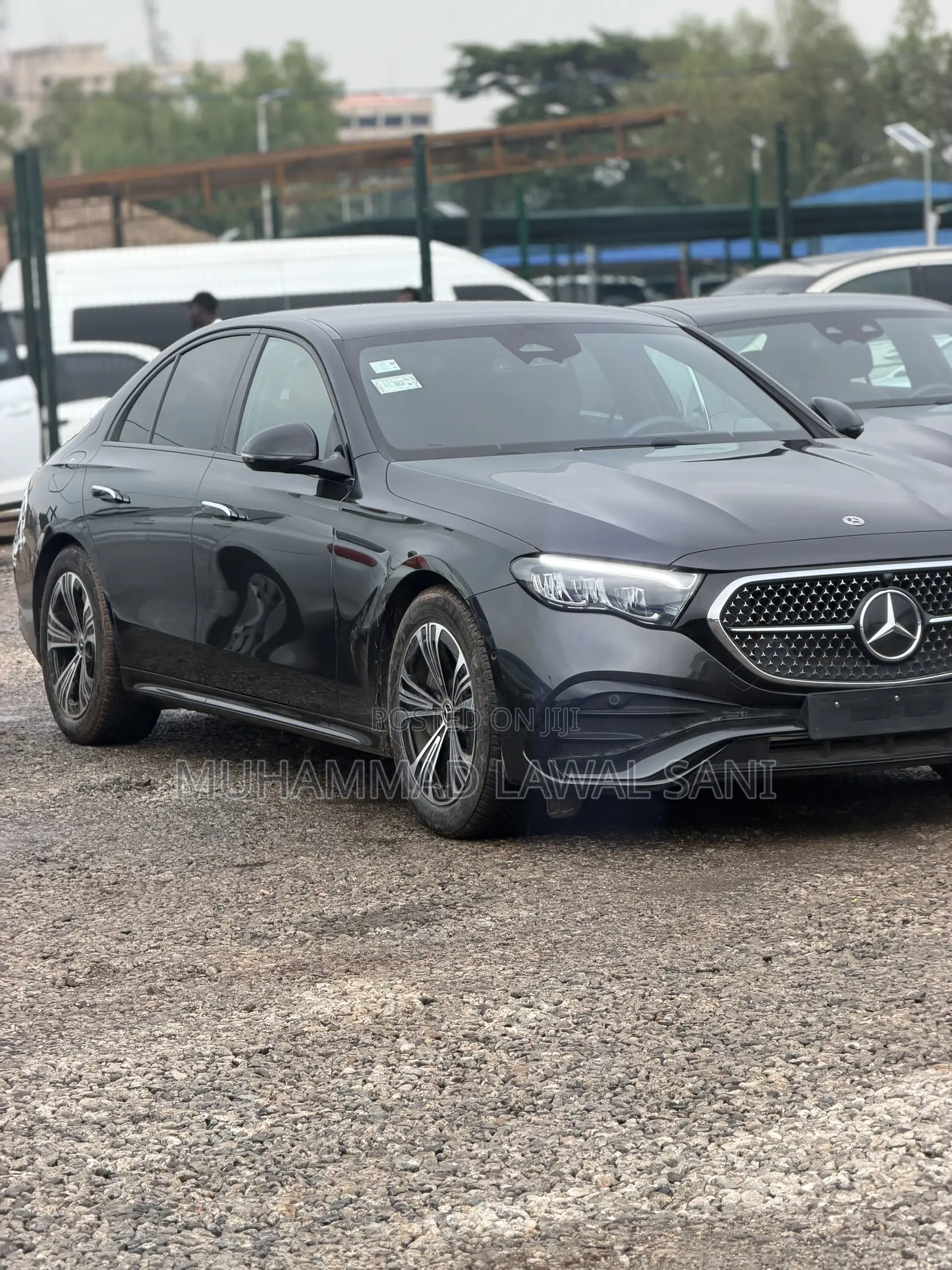 New Mercedes-Benz E200 2025 Black