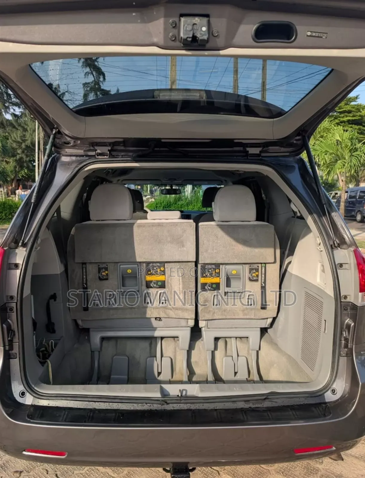 Toyota Sienna 2014 Gray