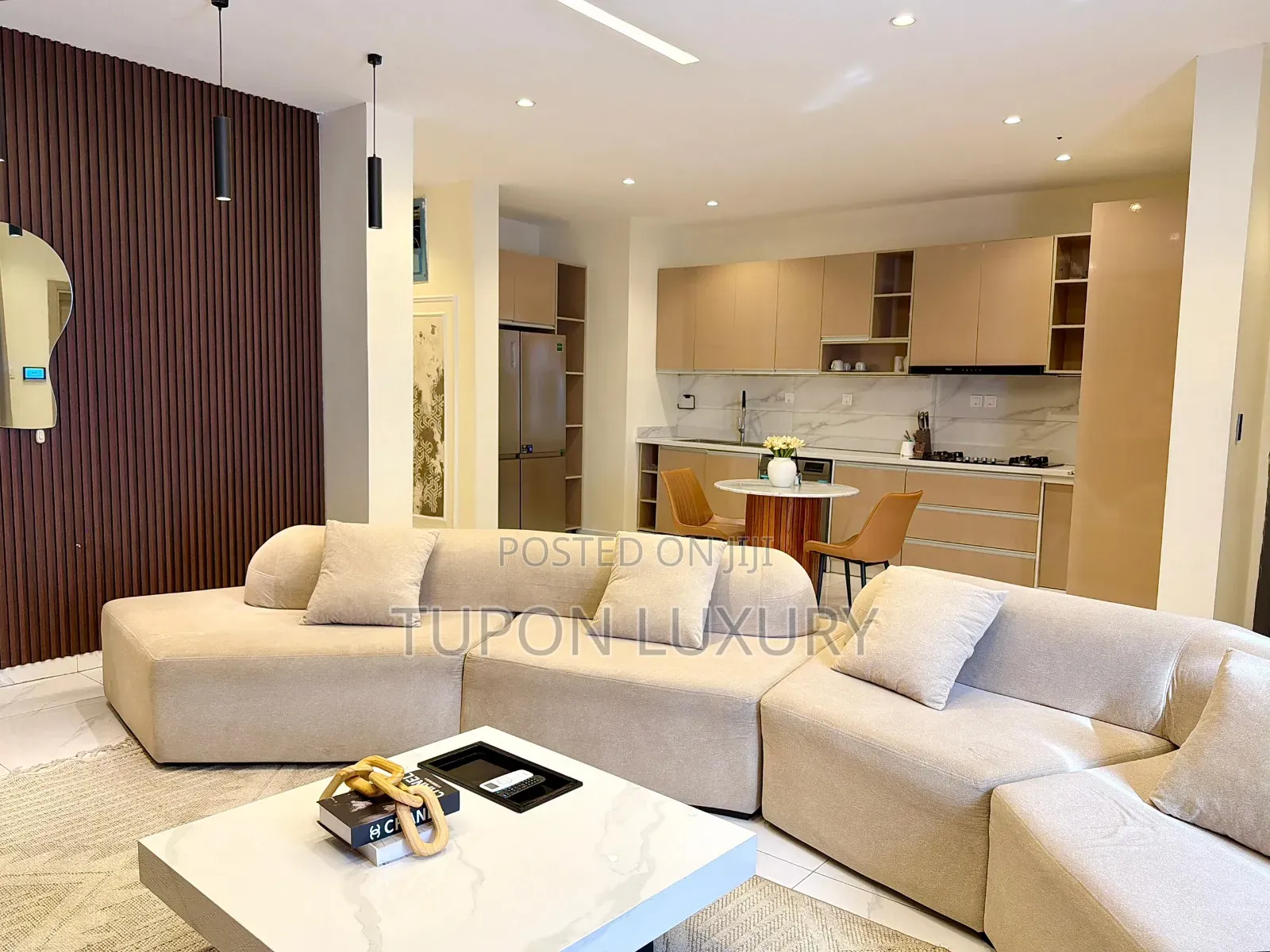 Luxury 2bedroom With a Suspended Pool, 24/7 Electricity Etc