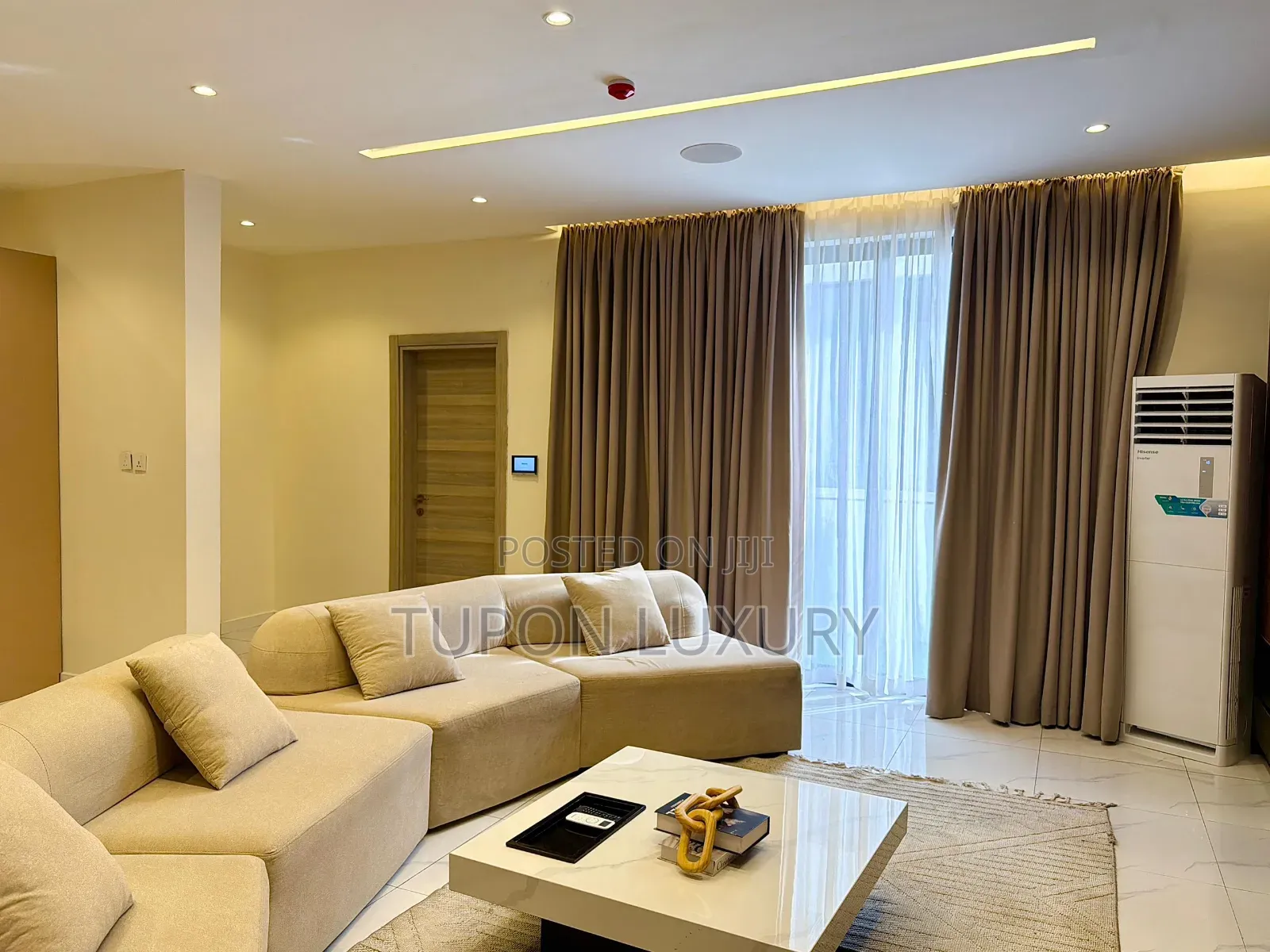 Luxury 2bedroom With a Suspended Pool, 24/7 Electricity Etc