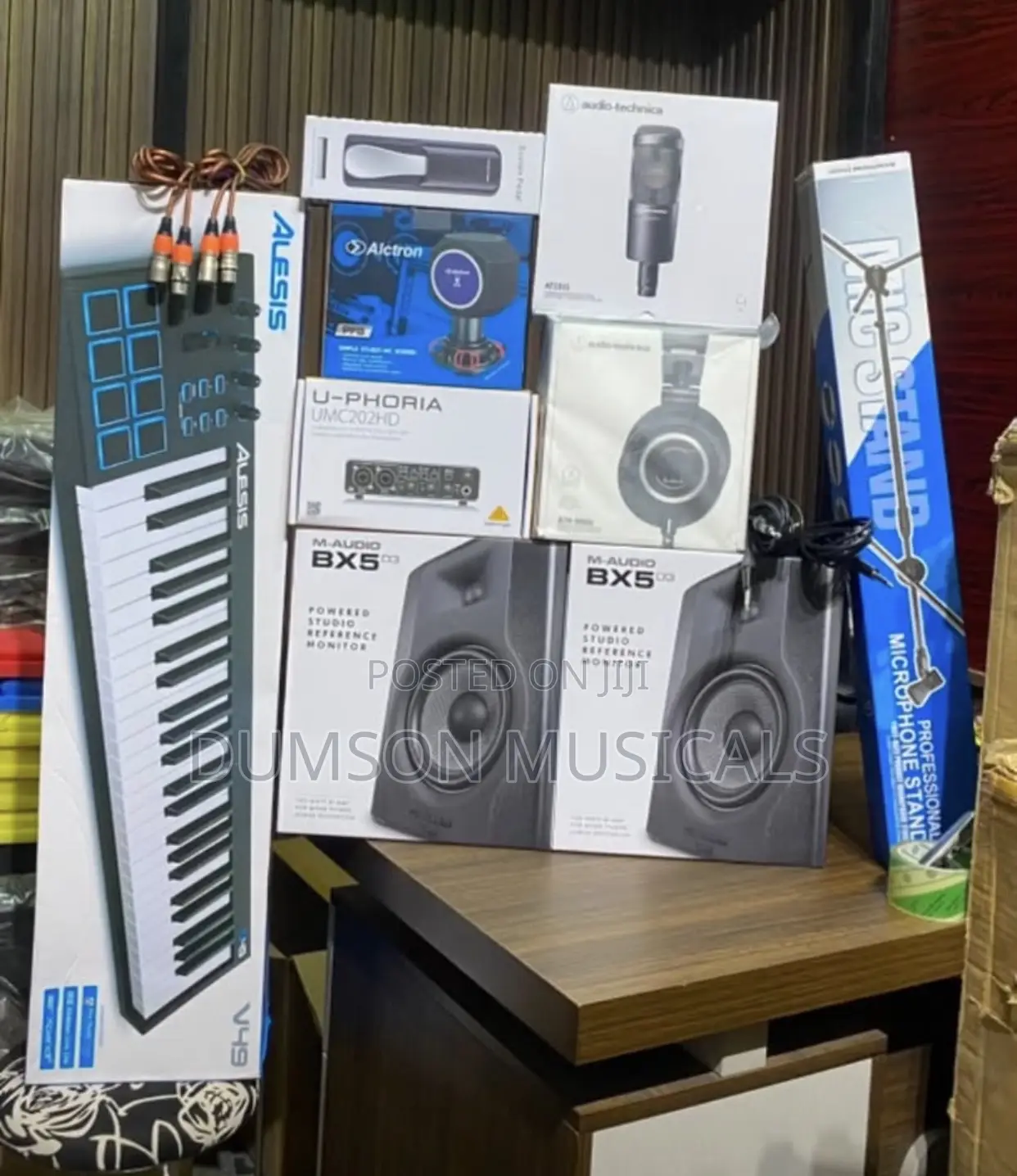 M-Audio BX5D3, U Phoria UMC202HD, M50x Headphone, At2020, Alesis V49