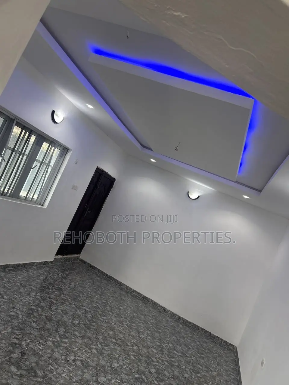 3bdrm Apartment in Idi Ahun Elebu, Akala Express for rent