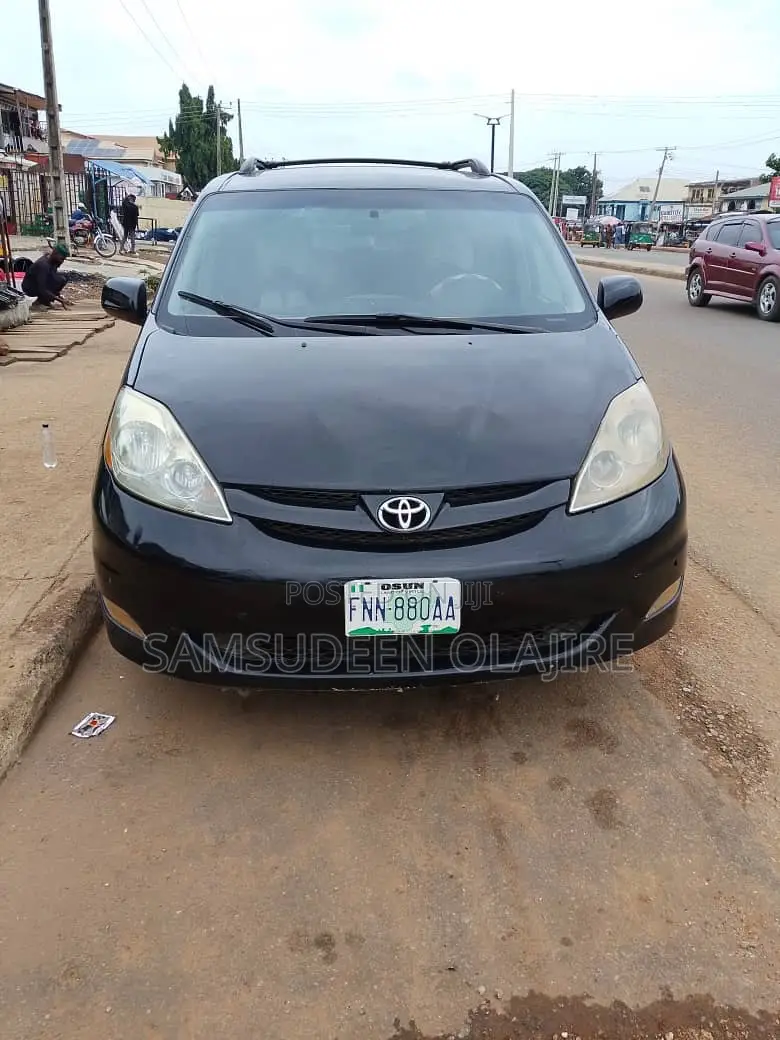 Toyota Sienna 2007 Black