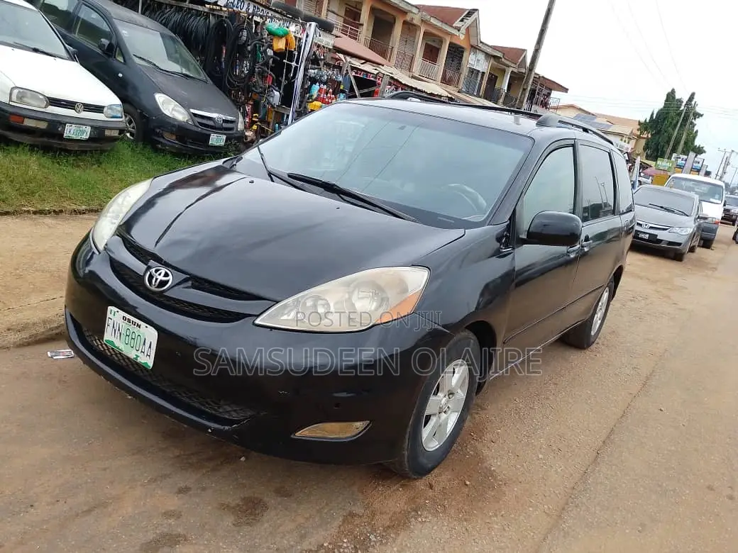 Toyota Sienna 2007 Black