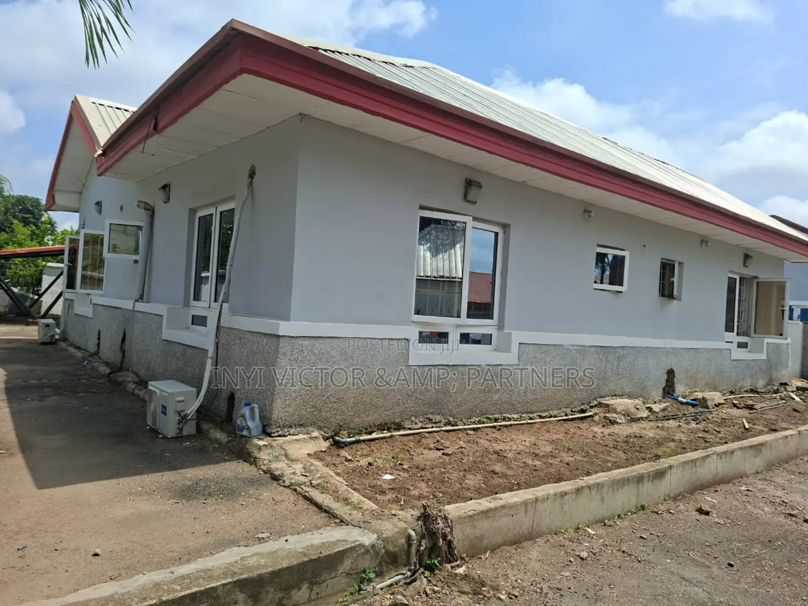3bdrm Bungalow in Galadimawa for sale