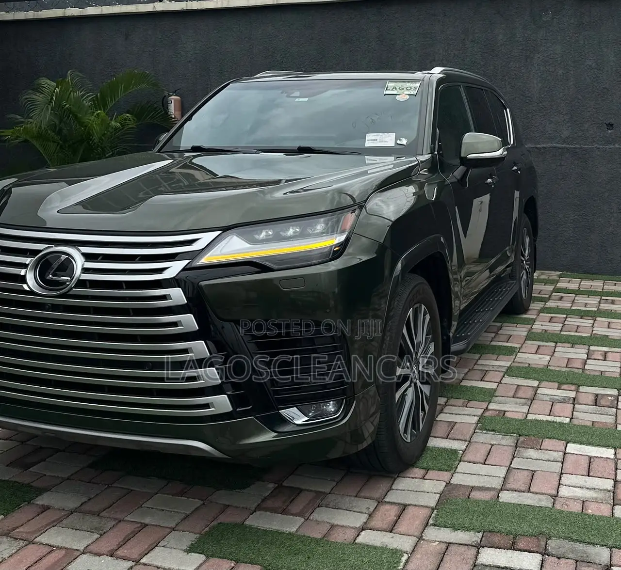 Lexus LX 600 2022 Green