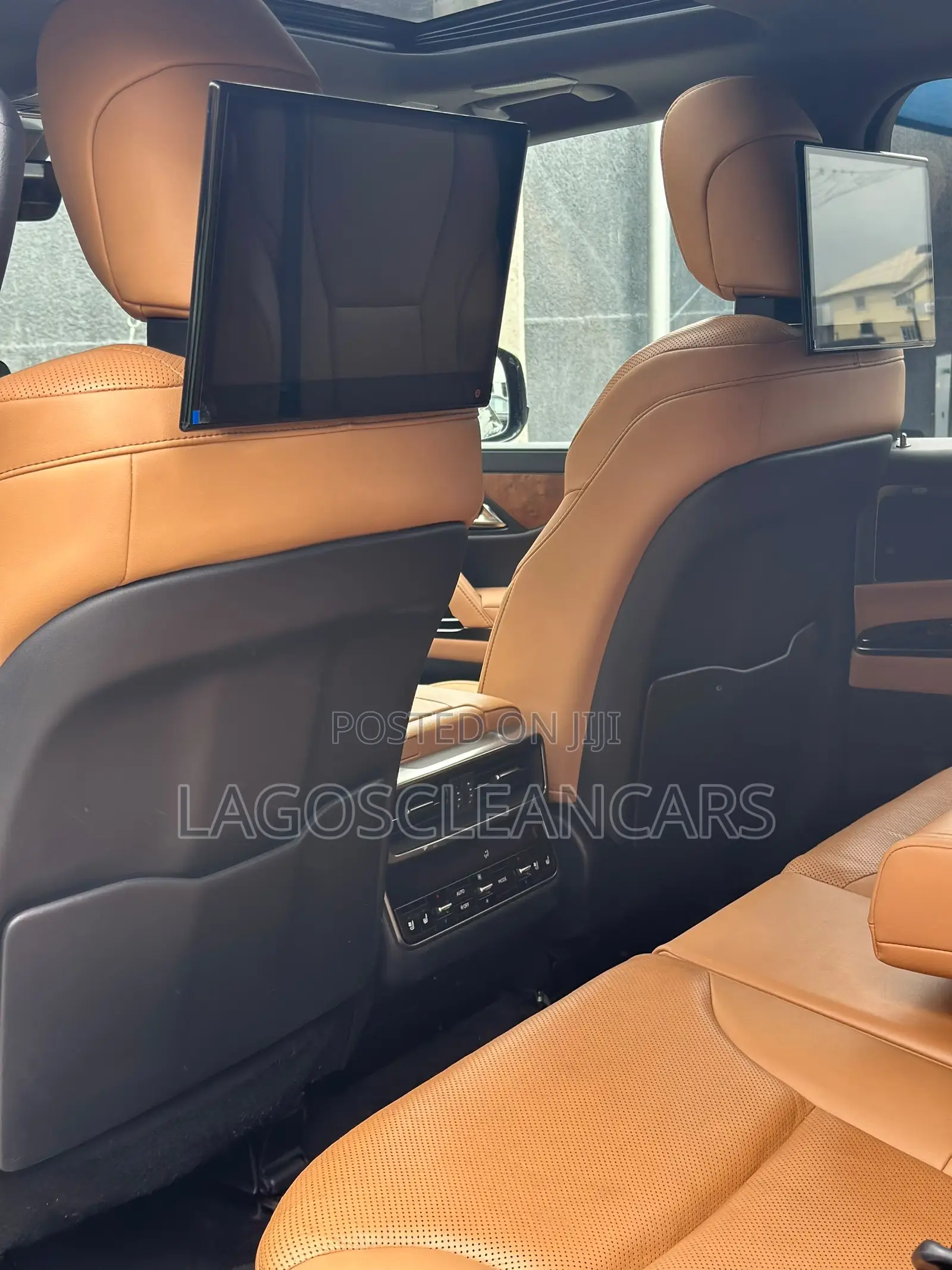 Lexus LX 600 2022 Green