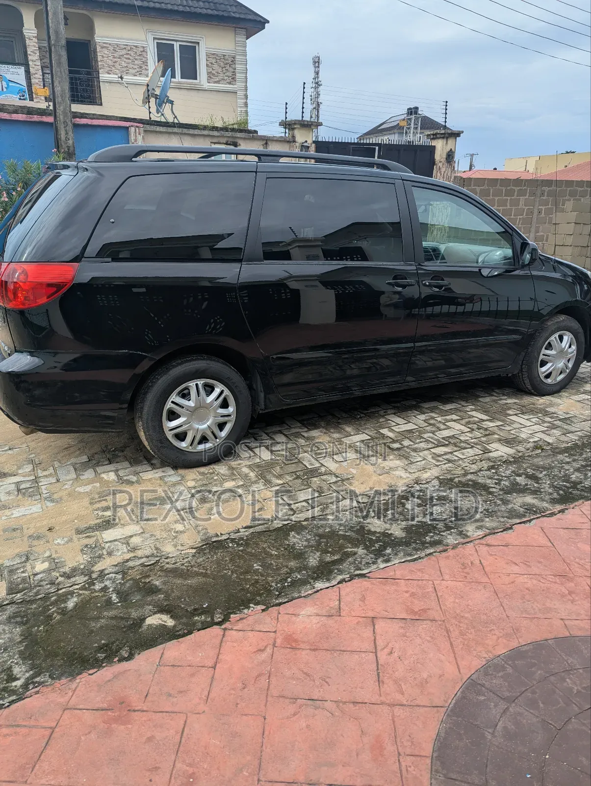 Toyota Sienna LE 2009 Black