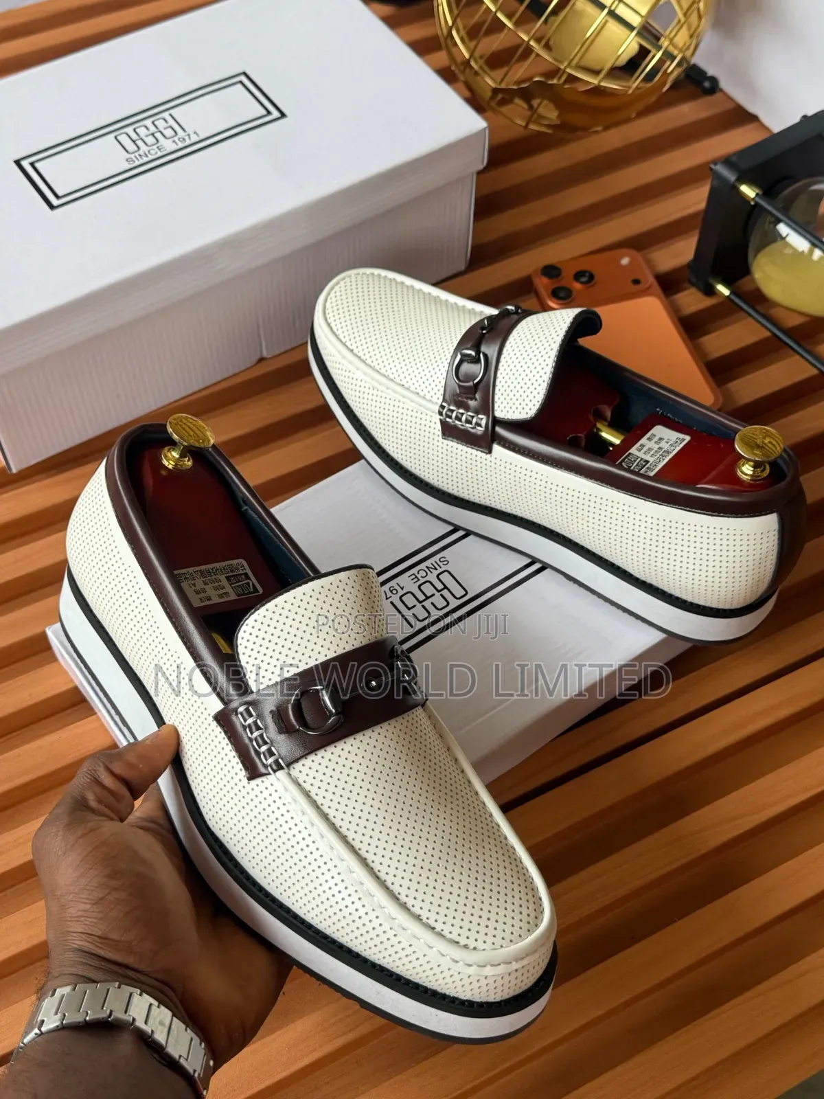 Off White a Touch of Brown Shoes OSO 7p
