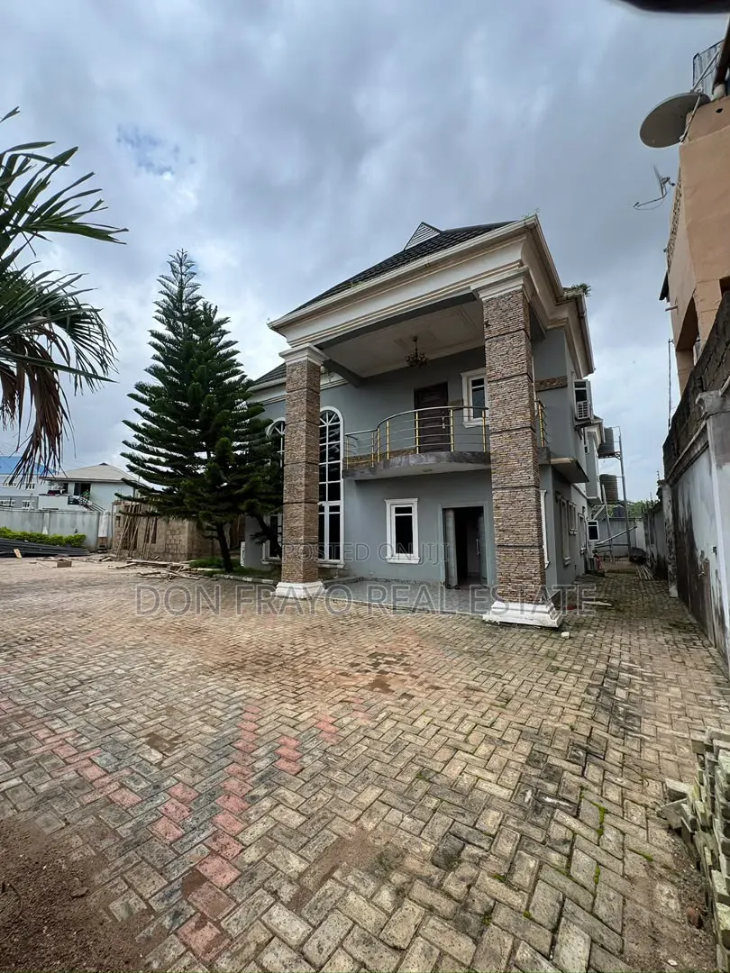 5bdrm Duplex in Adewunmi Layout, Agbowo for sale