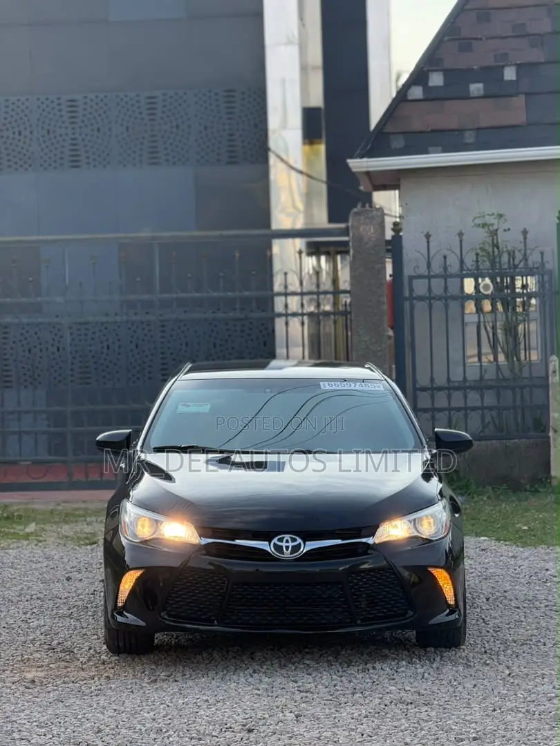 Toyota Camry SE 4dr Sedan (2.5L 4cyl 6A) 2016 Black