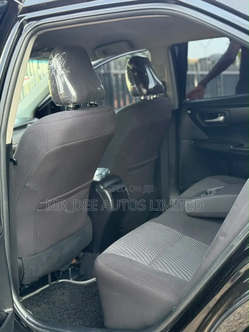 Toyota Camry SE 4dr Sedan (2.5L 4cyl 6A) 2016 Black
