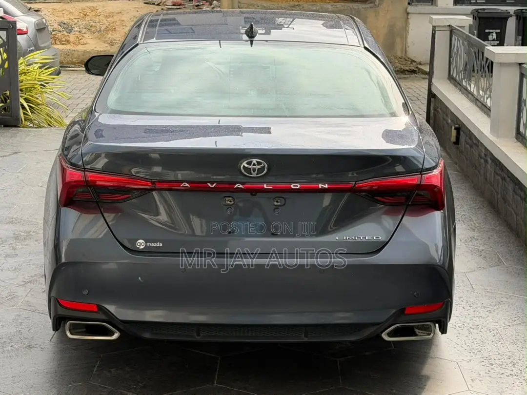 Toyota Avalon 2019 Gray
