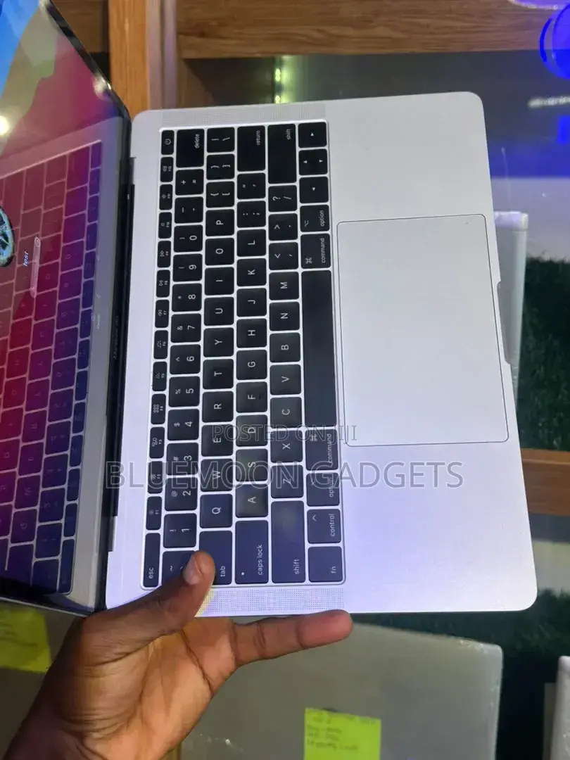 Laptop Apple MacBook Pro 2019 8GB Intel Core i5 SSD 256GB