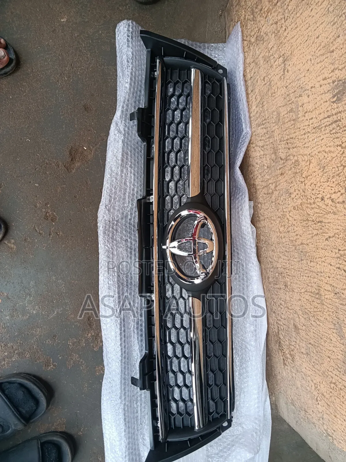 Front Grille RAV4 2012