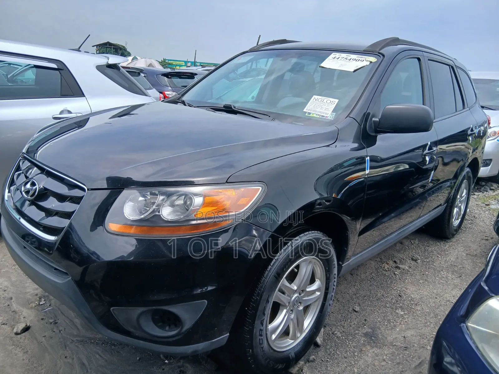 Hyundai Santa Fe 2011 Black