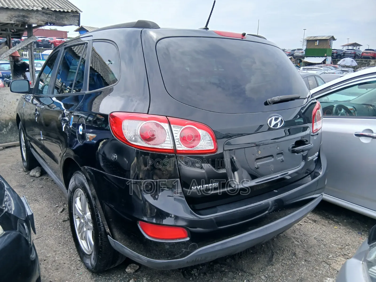 Hyundai Santa Fe 2011 Black