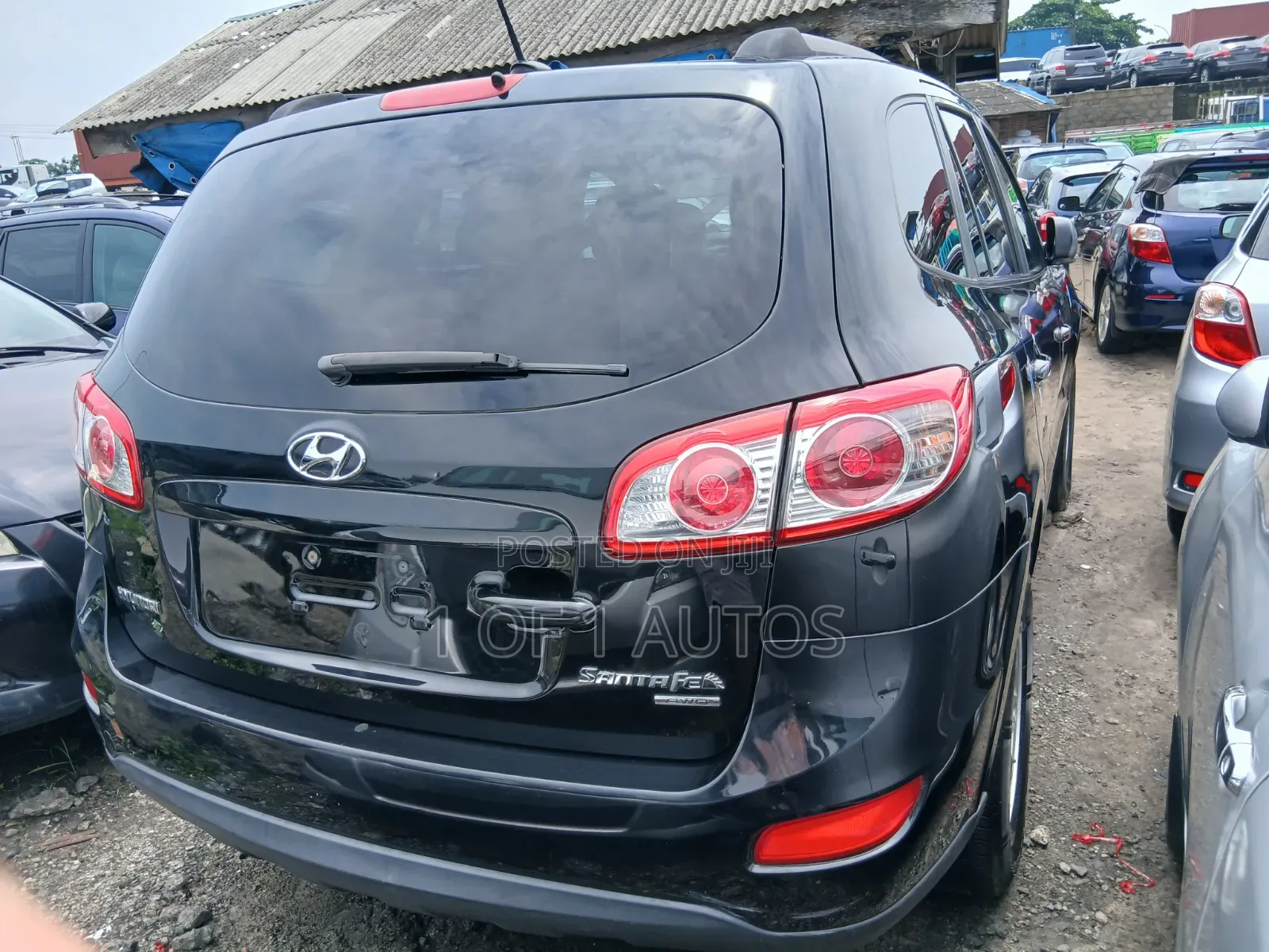 Hyundai Santa Fe 2011 Black