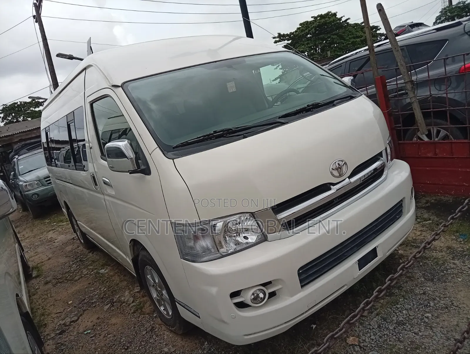 Toyota HiAce 2012 White