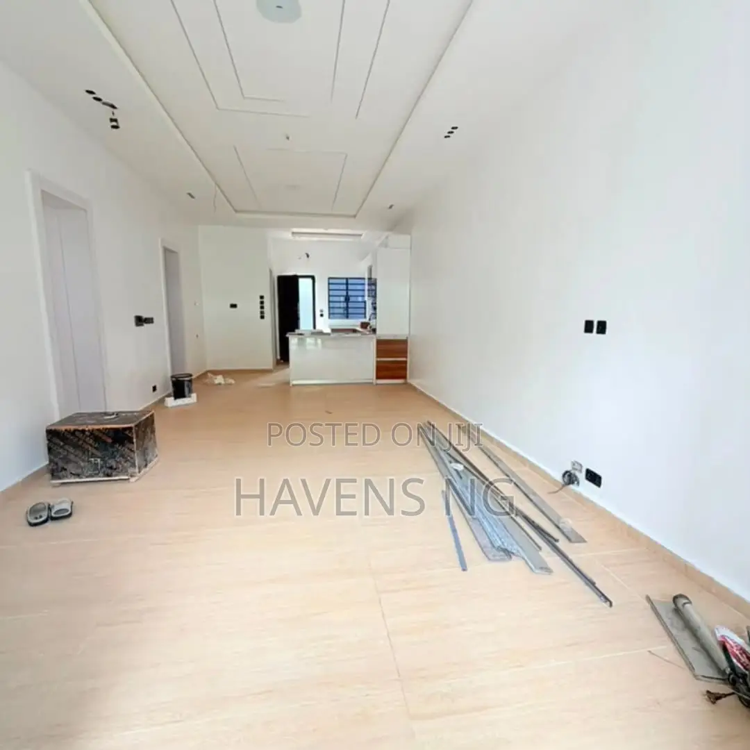 3bdrm Apartment in Ikeja GRA for sale