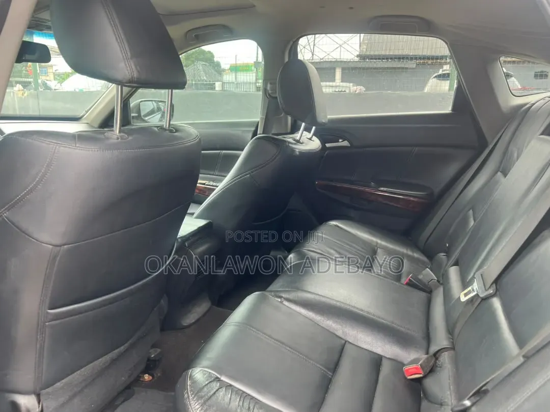 Honda Crosstour 2010 Black