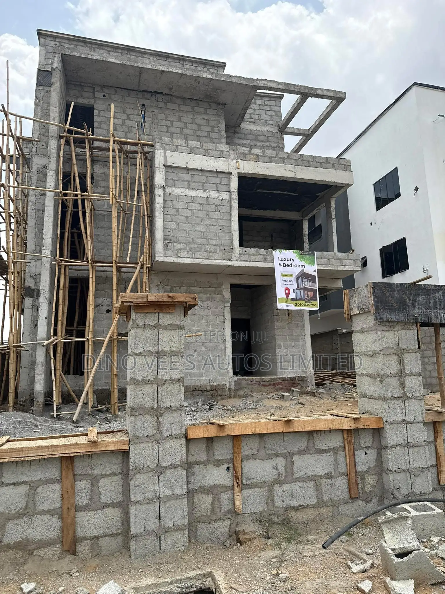 5bdrm Duplex in Maralago Golf Lake, Karsana for sale