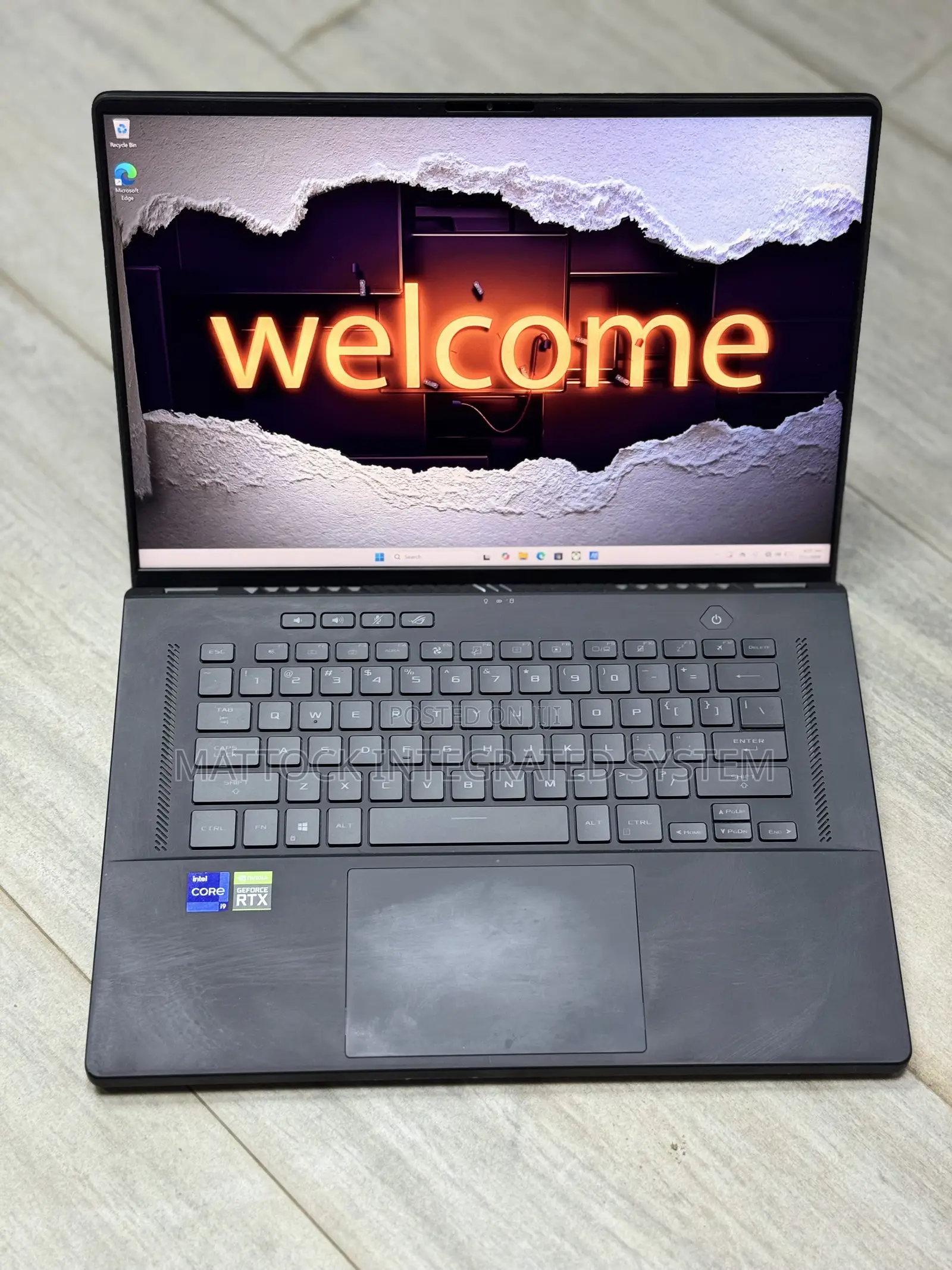 Laptop Asus ROG Zephyrus M16 16GB Intel Core i9 SSD 1T