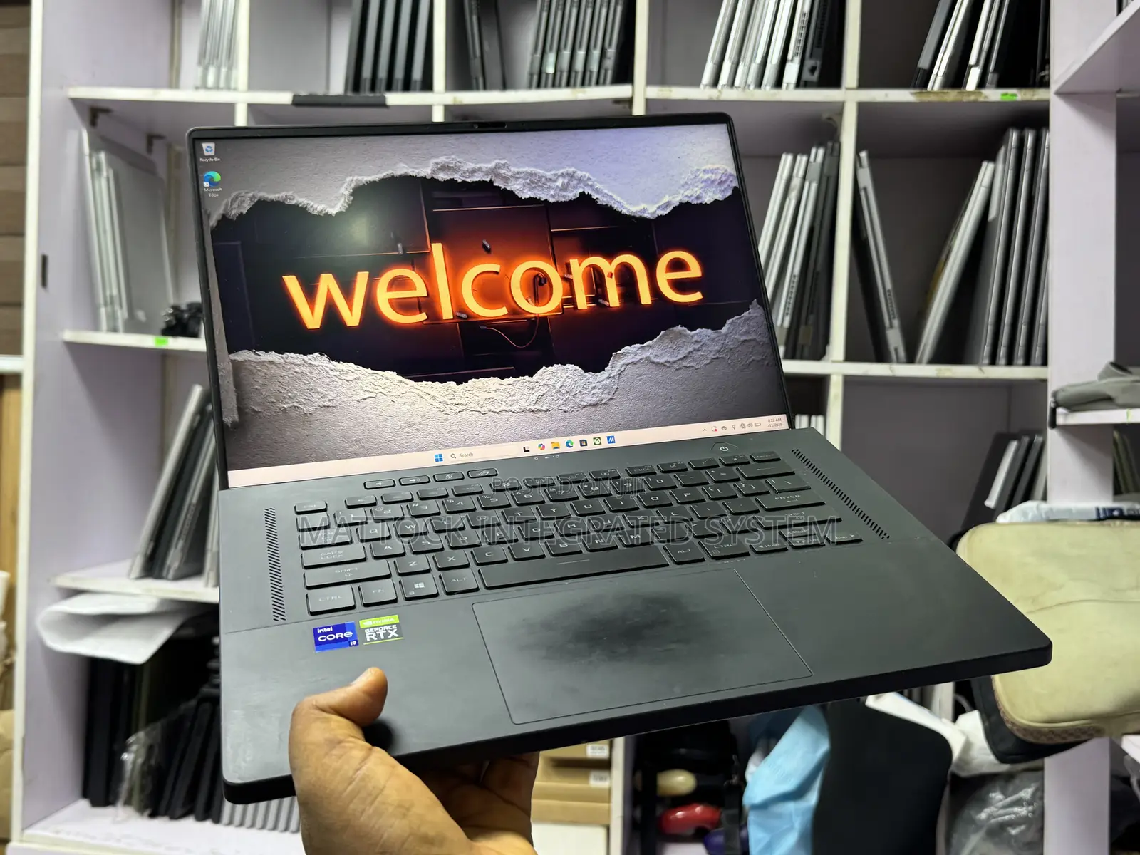 Laptop Asus ROG Zephyrus M16 16GB Intel Core i9 SSD 1T
