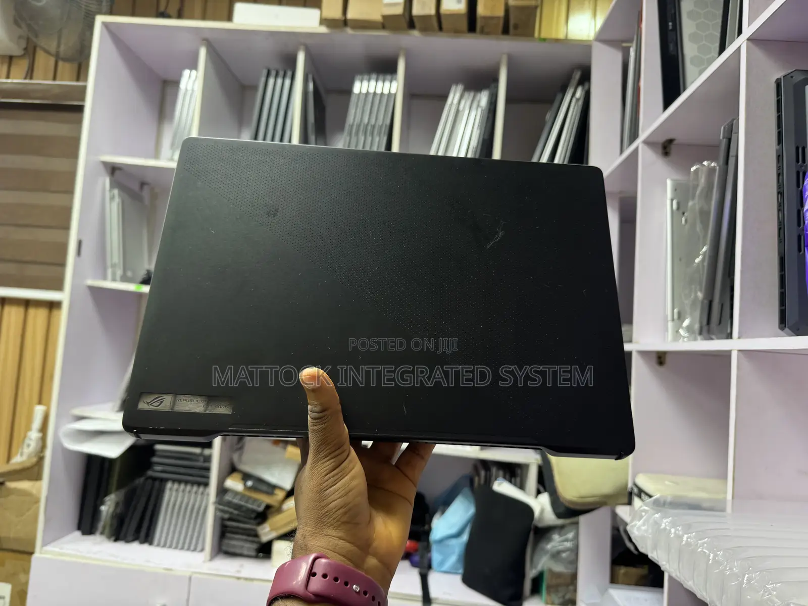 Laptop Asus ROG Zephyrus M16 16GB Intel Core i9 SSD 1T