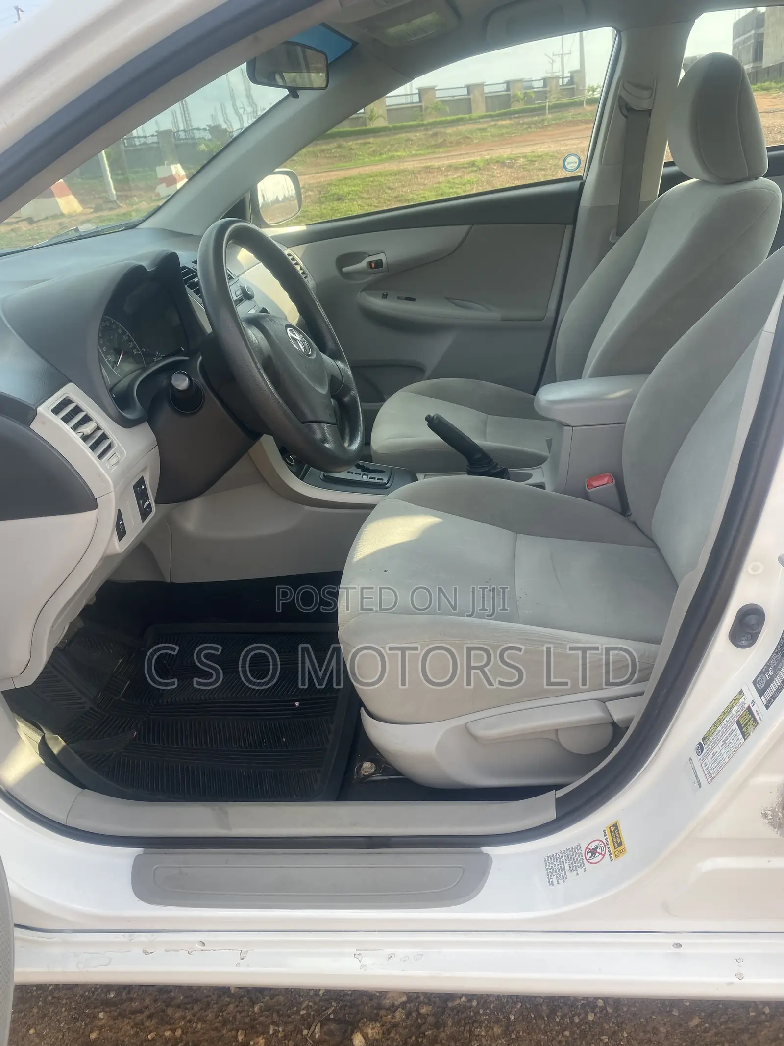 Toyota Corolla L 4dr Sedan (1.8L 4cyl 5M) 2012 White