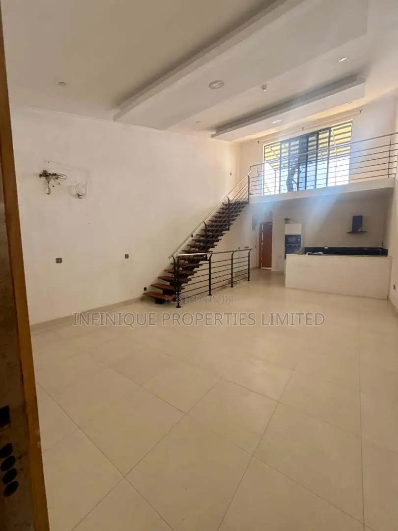 2bdrm Maisonette in Lekki Phase 1 for rent