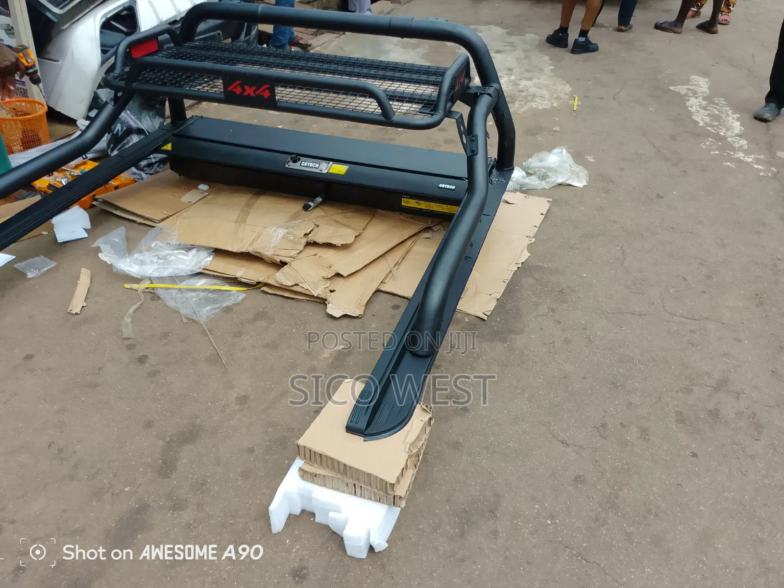 4X4 Off Road Rugged Cross Bar Booth Carrier