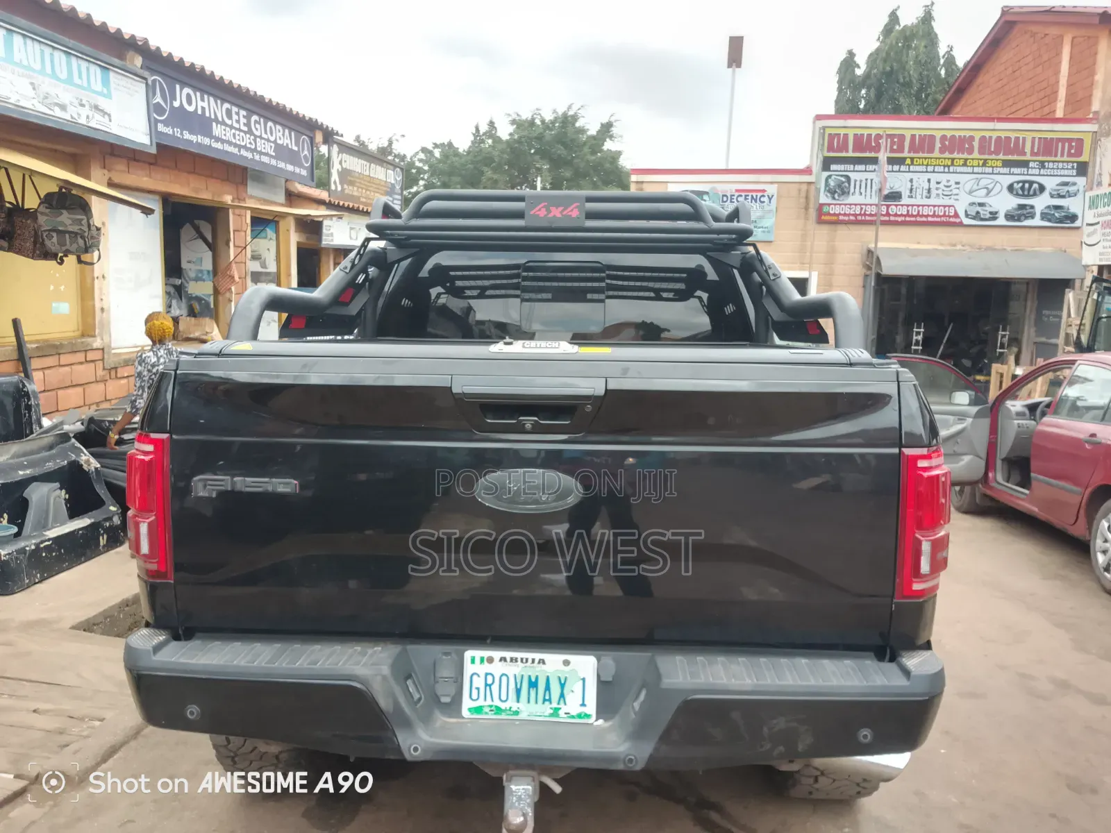 4X4 Off Road Rugged Cross Bar Booth Carrier