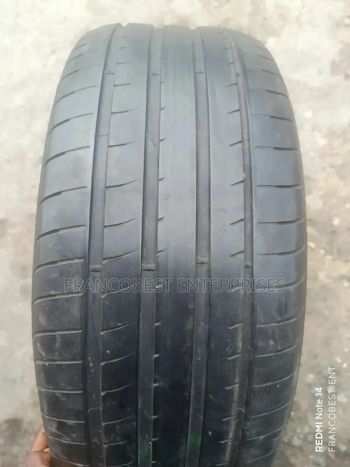 275/45r21 Grade a Tyre