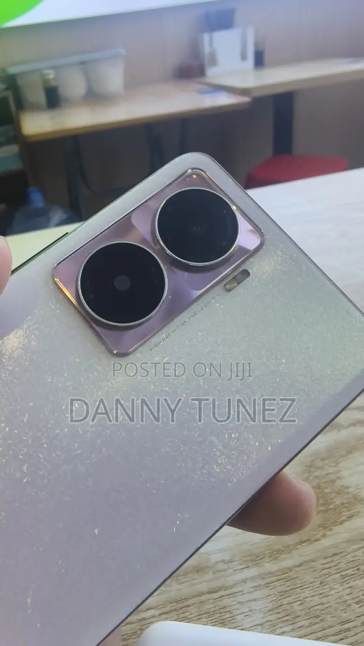 Vivo Y77 256 GB Gold