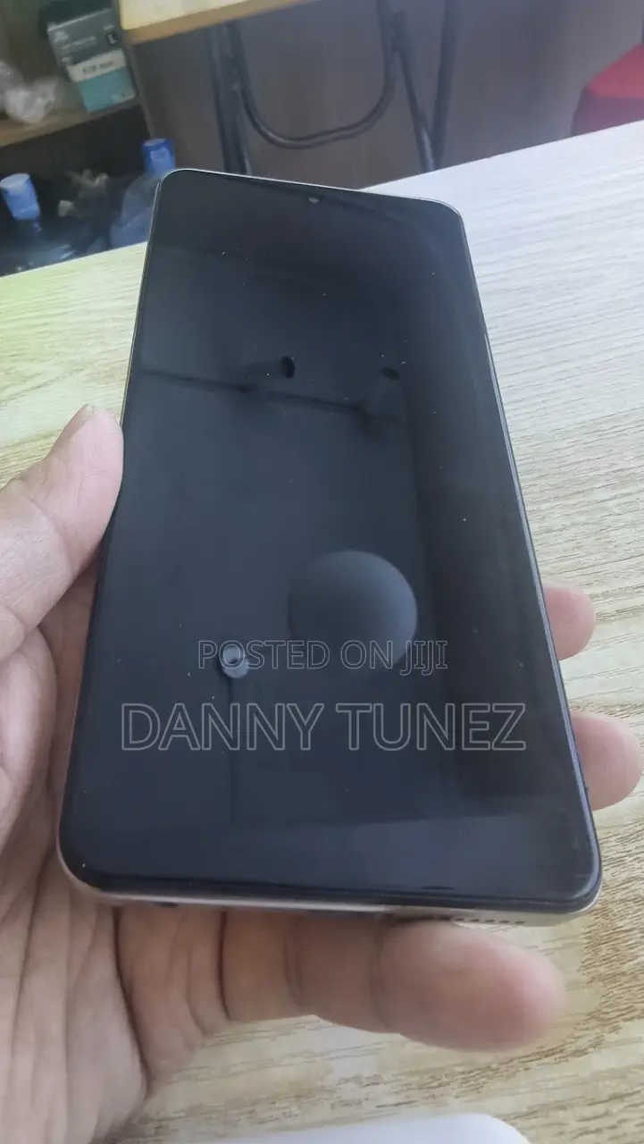 Vivo Y77 256 GB Gold