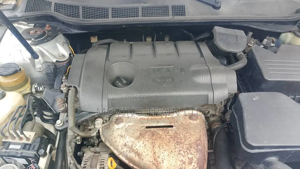 Toyota Camry LE 4dr Sedan (2.5L 4cyl 6AM) 2010 Silver