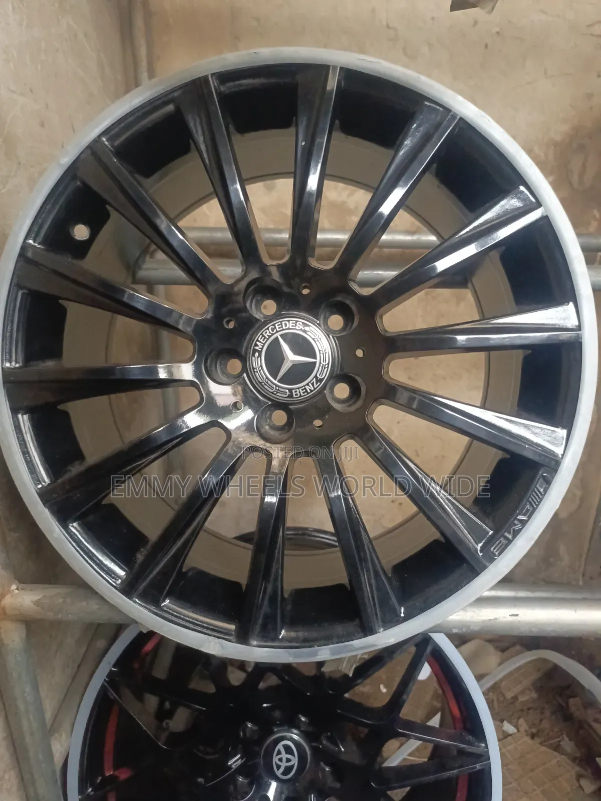18inches for C300 2014 Available for Pick Up