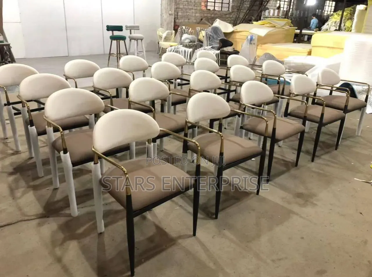 Dining Chair / Modern Restaurant Chair