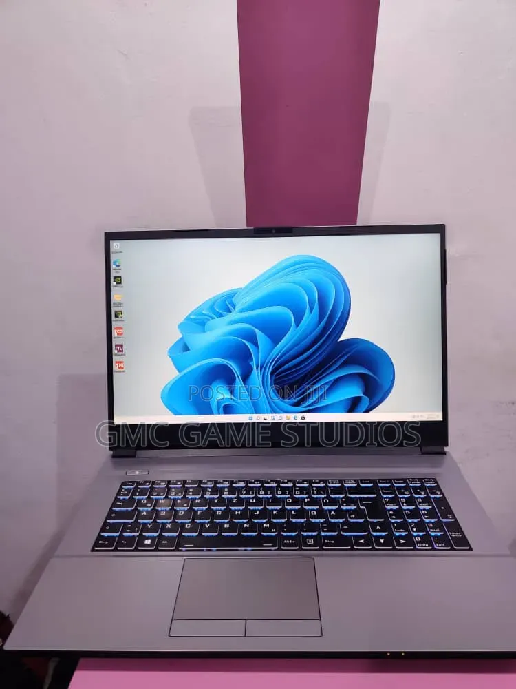 New Laptop Medion 16GB Intel Core i7 HDD+SSD 1T
