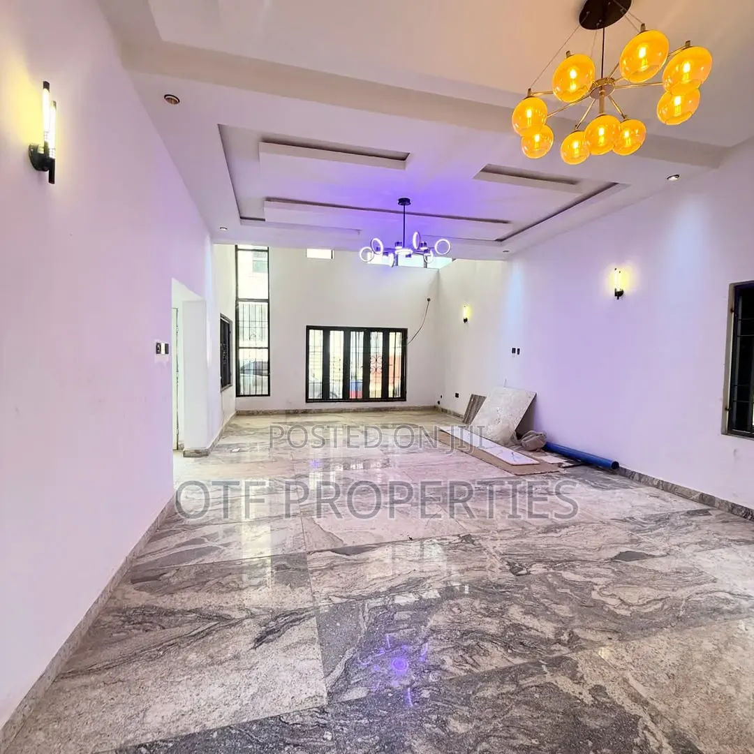 6bdrm Duplex in Guzape for sale