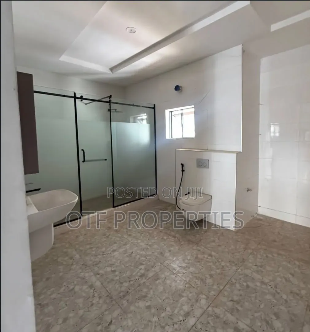 6bdrm Duplex in Guzape for sale