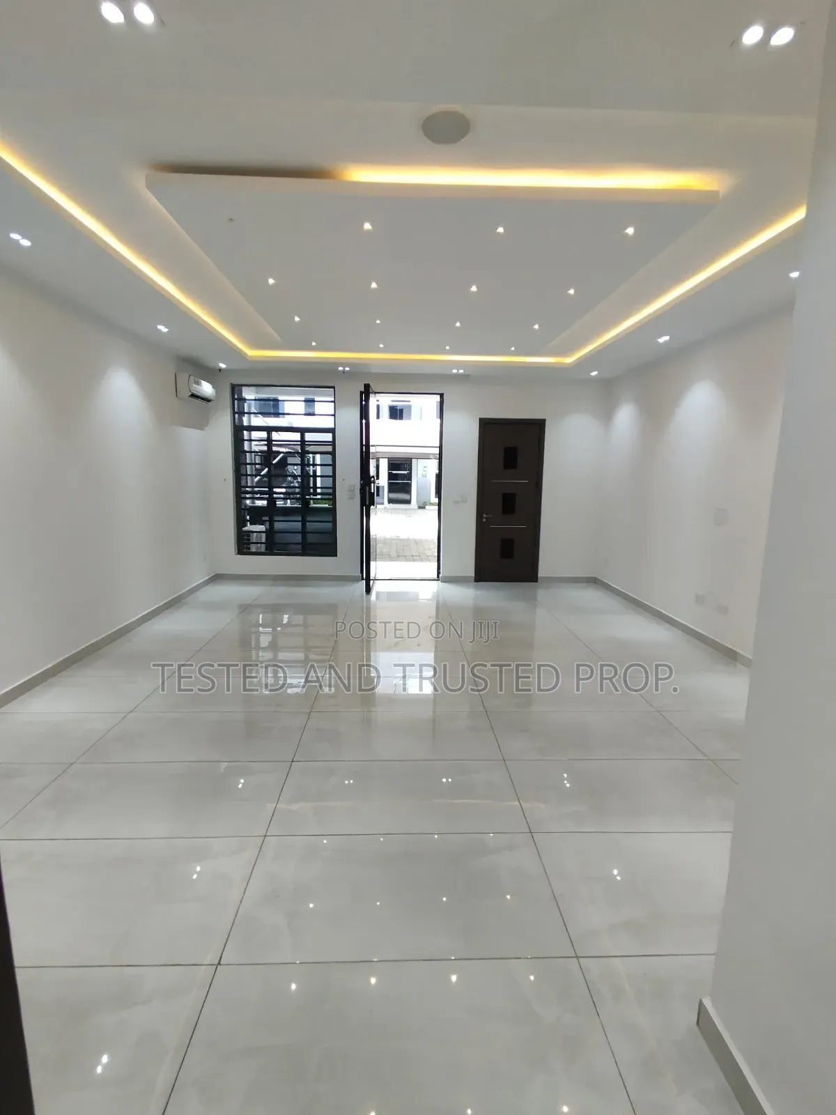 4bdrm Duplex in Oniru, Karimu Kotun for rent