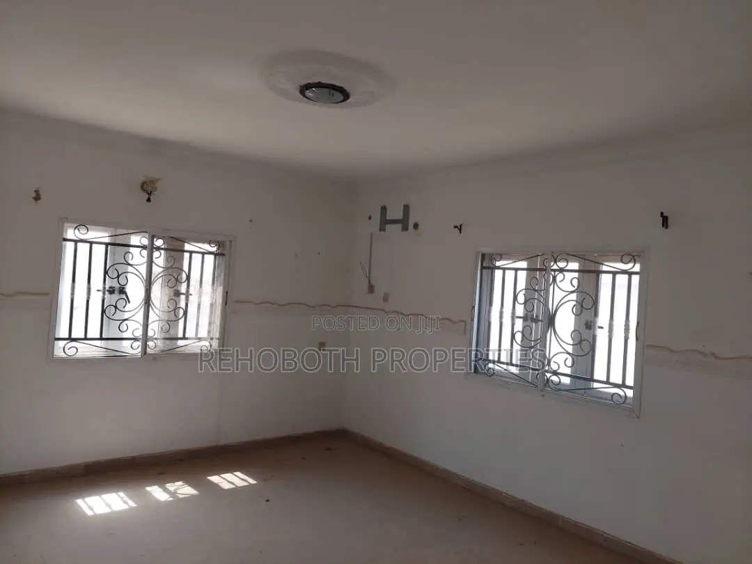 6bdrm Duplex in Royal Quarters Elebu, Akala Express for sale