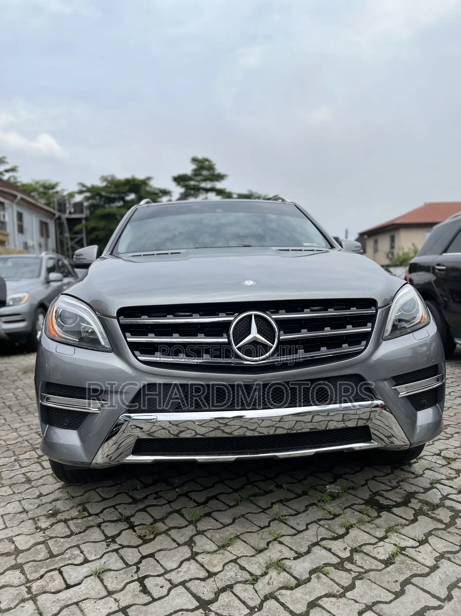 Mercedes-Benz M Class ML350 4MATIC 4dr SUV AWD (3.5L 6cyl 7A) 2015 Gray
